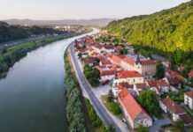Krško zahteva poostrene ukrepe zaradi incidentov v Kerinovem Grmu#foto