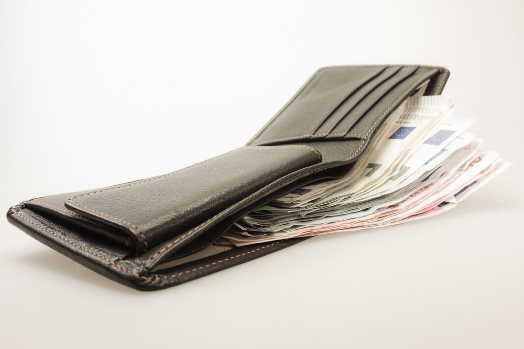 money-in-wallet