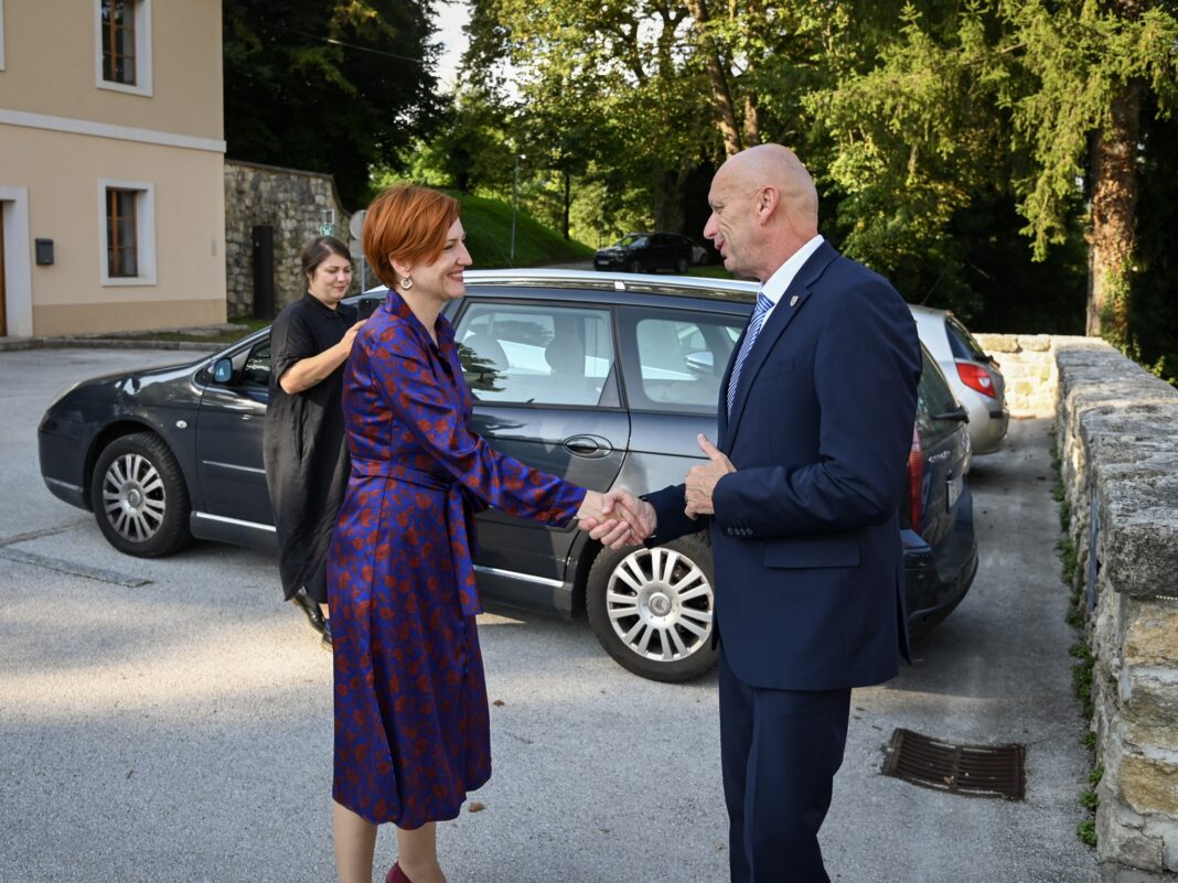 547239931_1097641915857074_8831842798974236131_n