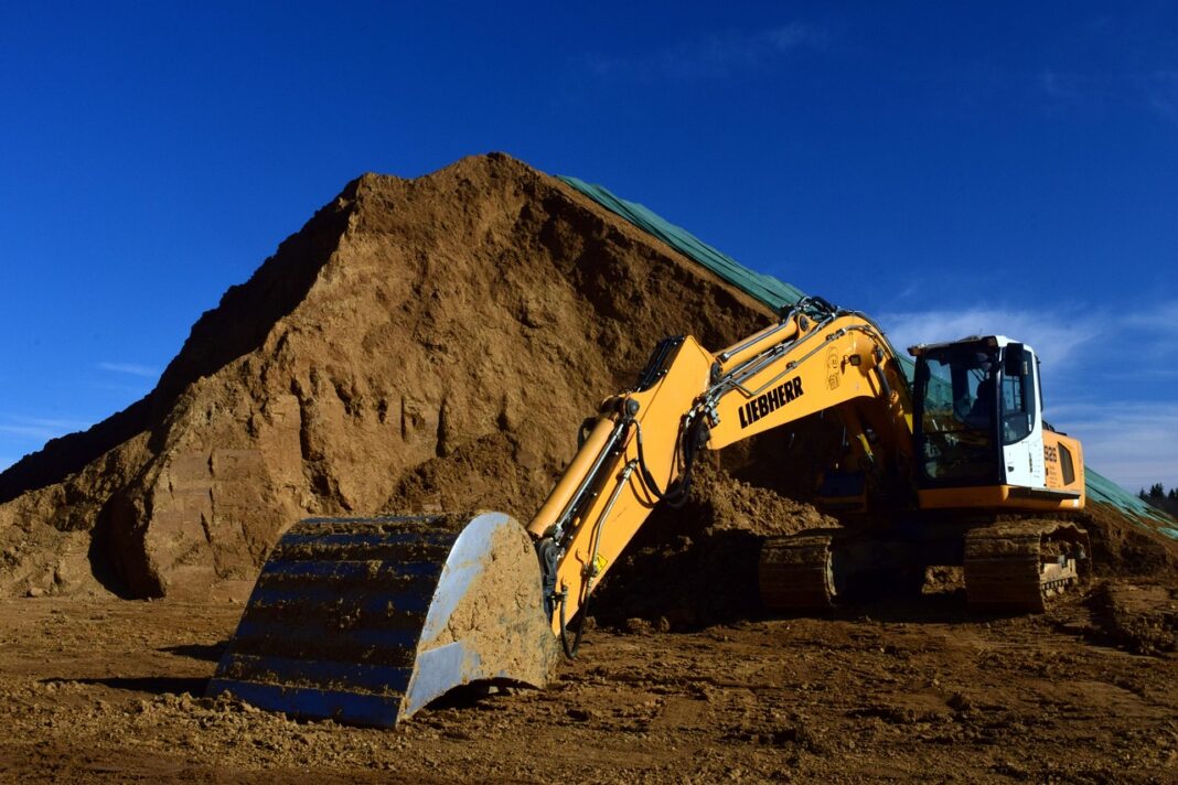 excavators-3282111_1280