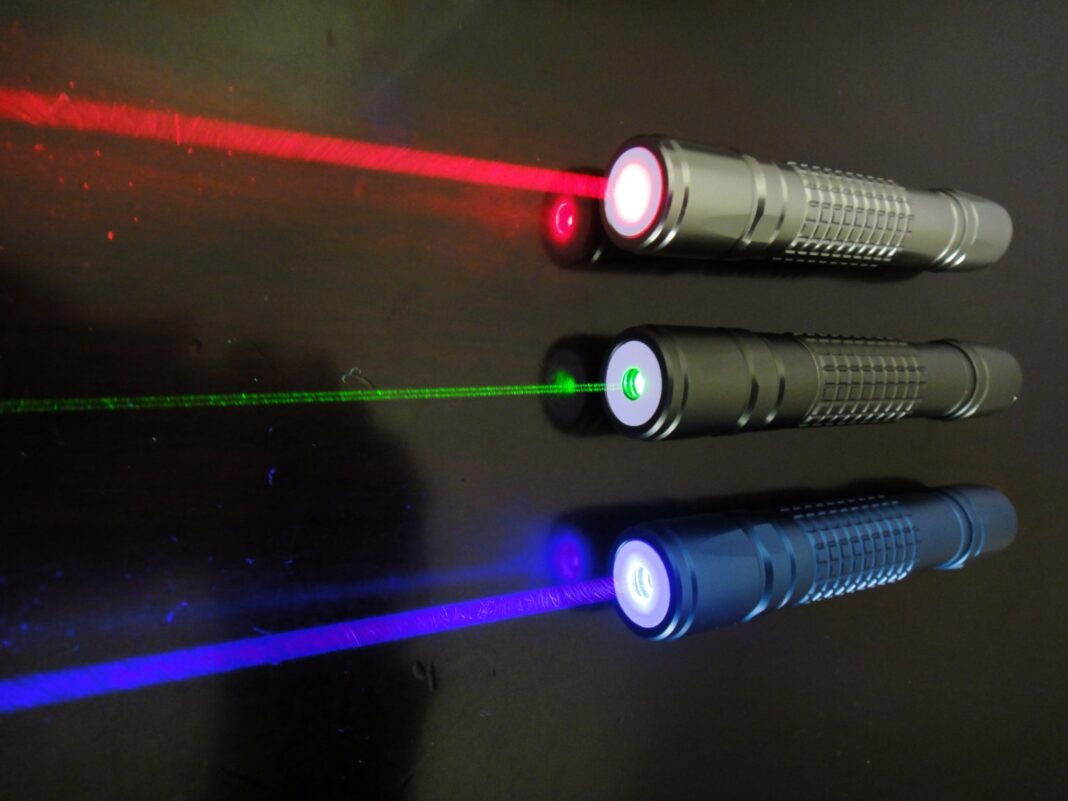 Laser_pointers-1536x1152