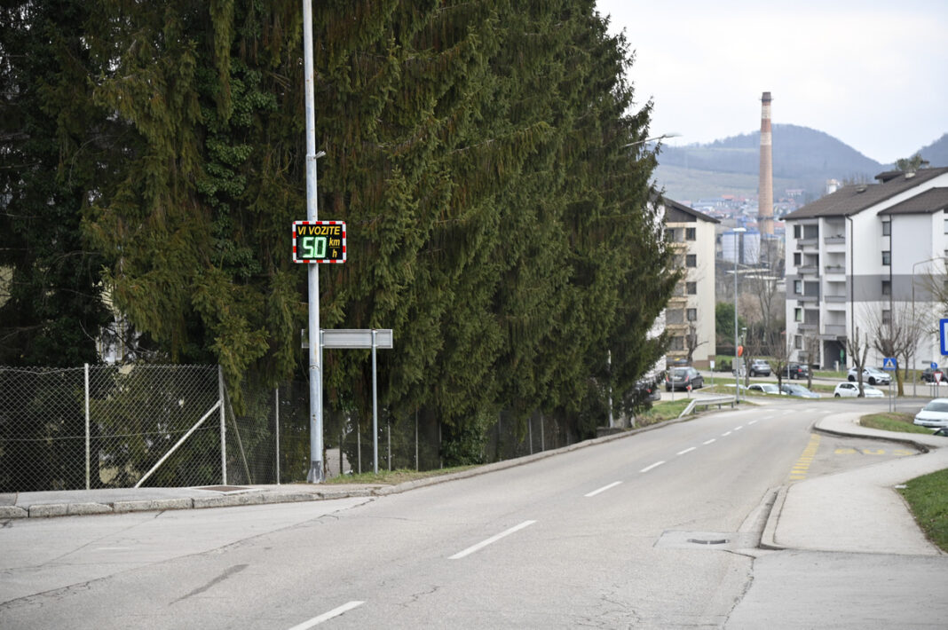 Prikazovalnik hitrosti na Leskovški cesti, vir Občina Krško