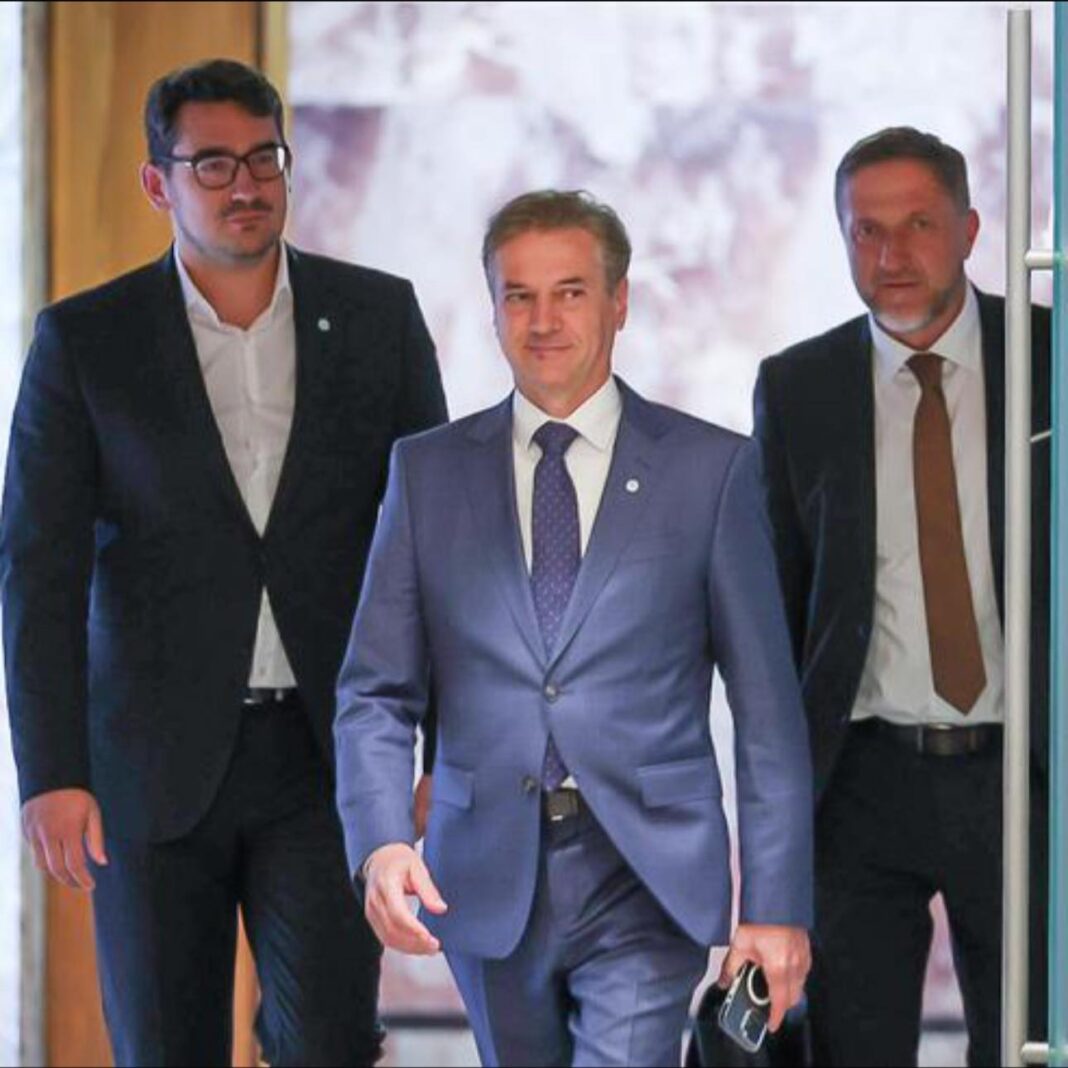 Golob, Grah in Boštjančič