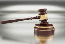 Šestletna zaporna kazen za Jerneja Hribška zaradi groženj sodniku