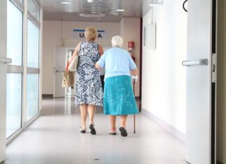 Kako do bolniškega dopusta za spremljevalce bolnikov