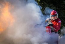 Požar zajel skladišče Hrvaških železnic v Osijeku: Ogenj ukročen, škoda obsežna