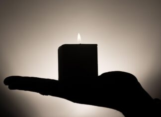 Tragična nesreča na dolenjski avtocesti: 19-letnik umrl, sovoznik pa s hudimi poškodbami
